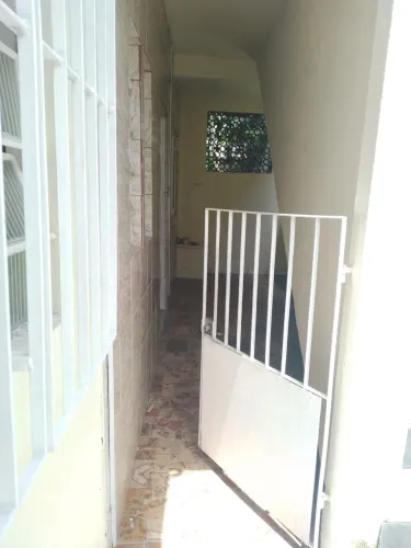Alugo ótima casa 2 quartos, bairro 25 de agosto, Duque de Caxias RJ, próximo de tudo.