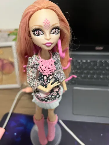 Viperine monster high