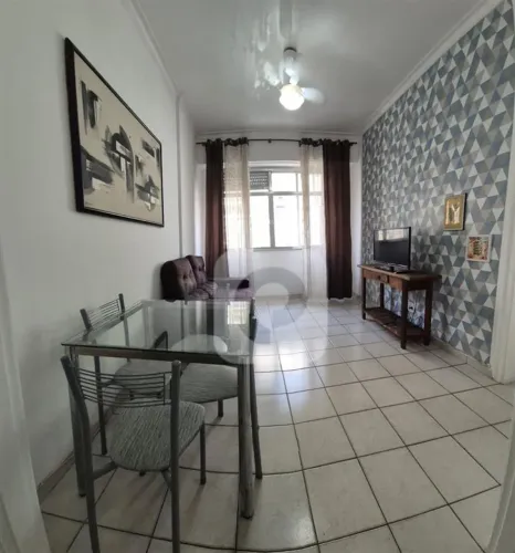 VENDO APARTAMENTO QUARTO E SALA COM SUÍTE 40m2 EM COPACABANA A DUAS QUADRAS DA PRAIA