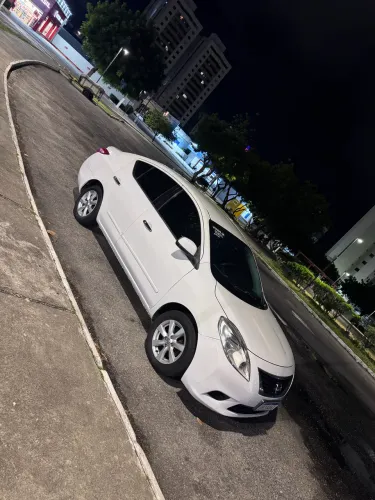Nissan Versa SL 1.6 16V Flex Fuel 4P Mec. 2013