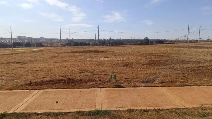 Terreno de 250m² no condomínio Damha Fit, em Uberaba
