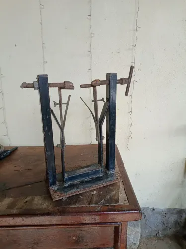 Desempenador de aro de moto (Alinhador)