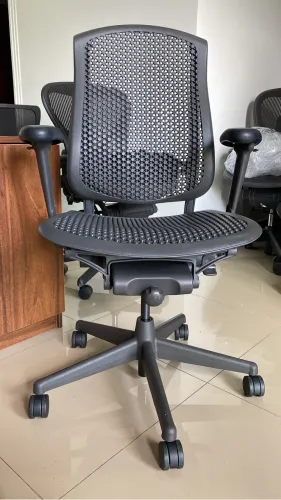 Cadeira Herman Miller Celle Completa