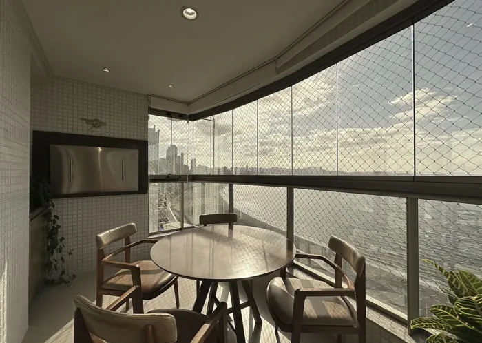 Apartamento no Edifício La Martina da Construtora Embraed em Balneário Camboriú com 173.84