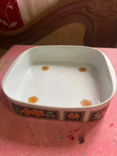 Colorama, fabricada pela Porcelana Real (muito popular nas décadas de 1970 e 1980)