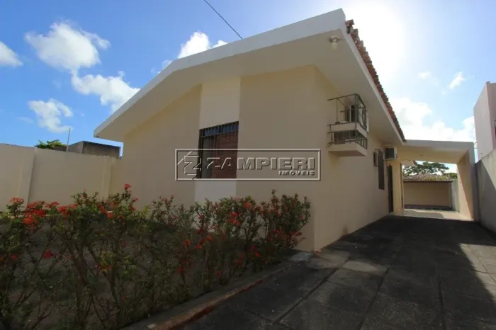 Casa para alugar na Gruta de Lourdes, Maceió/AL