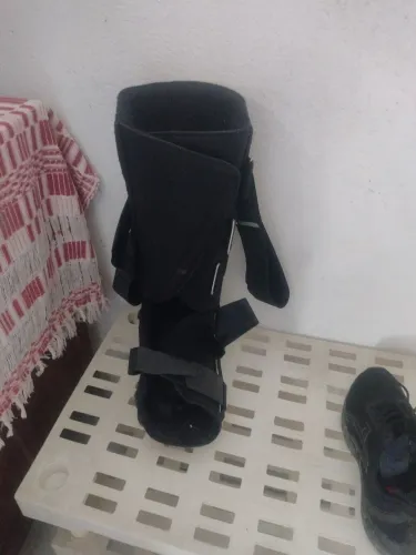 Bota Robôfoot semi nova 