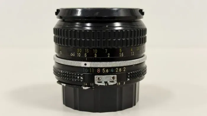 Nikon Nikkor 50mm f/2 - Lente Manual Clássica