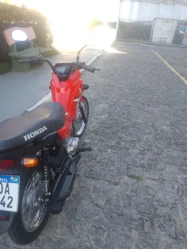 Moto em estado de Zero KM,nova na garagem.