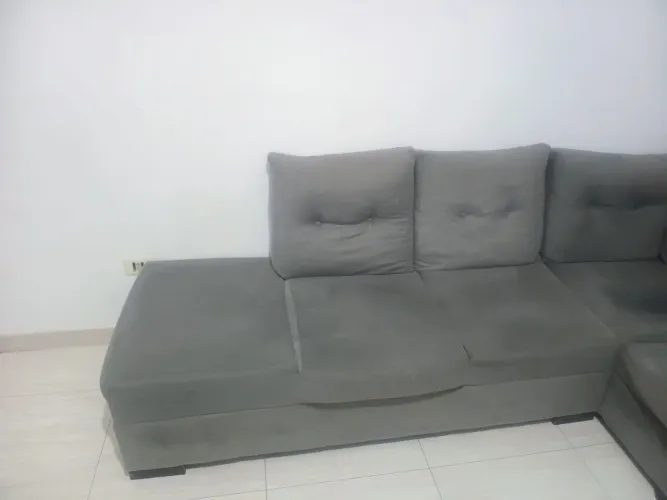 Estou vendendo sofa cinza 6 lugar 