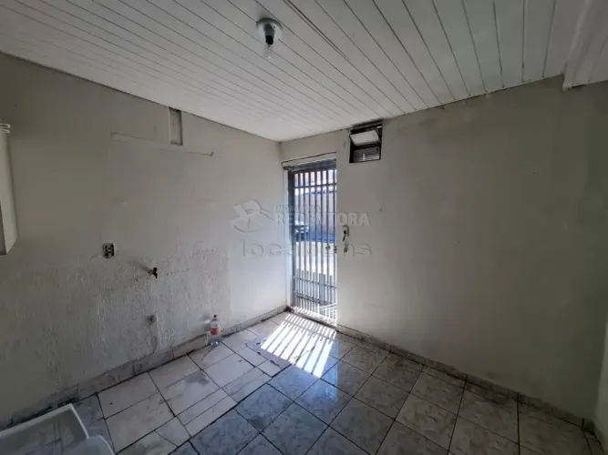 Jardim João Paulo II - Casa Comercial