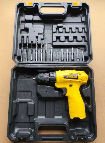Parafusadeira Startools 12V Nova na Maleta c/ 15 peças (Ler Descrição Defeito na Bateria)