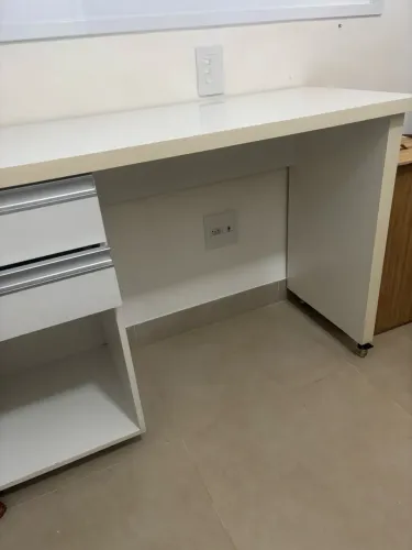 Vendo escrivaninha em otimo estado