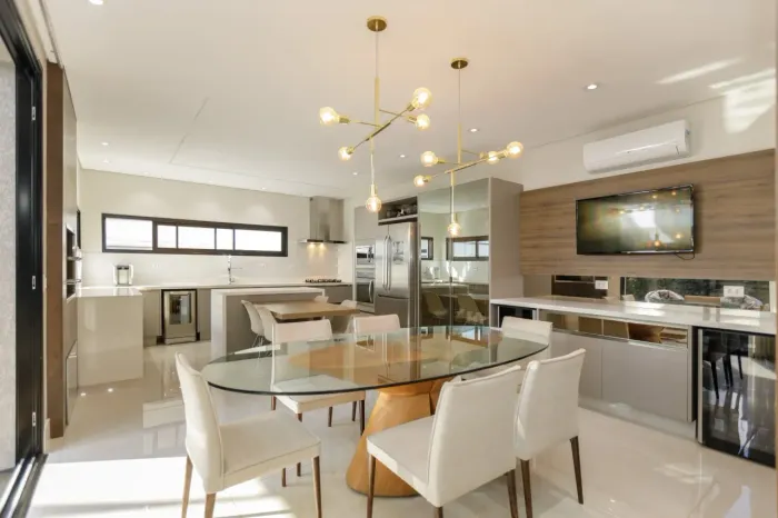 Casa de 3 Suítes à Venda no Condomínio Boulevard Versailles | Uberaba Curitiba