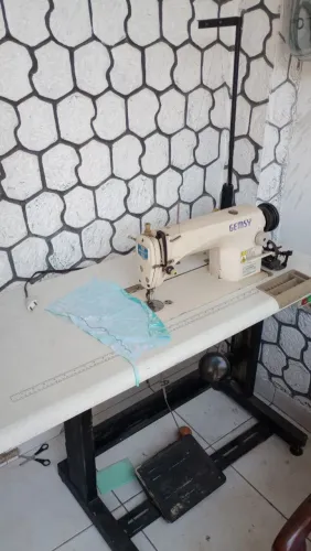 Máquina de Costura Industrial Gemsy Completa - Funcionando perfeitamente.