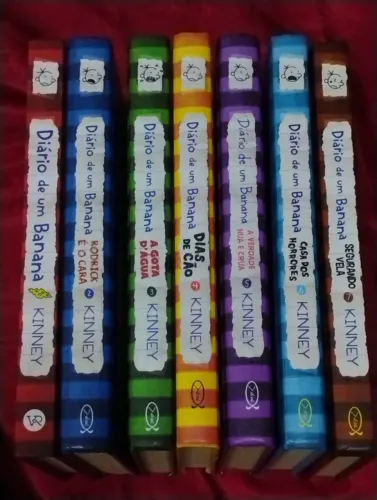 Vendo 7 livros diário de um banana, todos de capa dura,220 todos, 35 cada um separado 