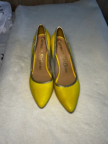 Scarpin Carmen Steffens Original Amarelo Couro Texturizado Tam. 38