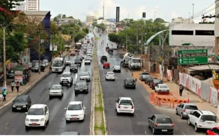 Vendo 4.000m² na Av. Djalma Batista - R$ 12Milhoes
