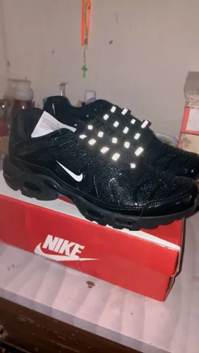 Tênis Nike TN