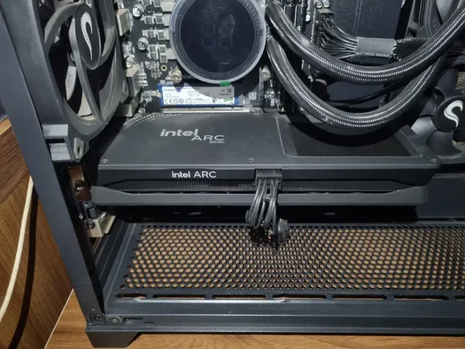Vendo Placa de Vídeo Intel Arc B580 Limited Edition