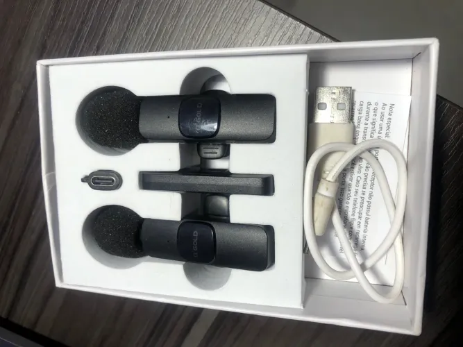 Kit de Dois Microfones Sem Fio Lapela - a?GOLD Plus - MCF-9 - Carregador incluso