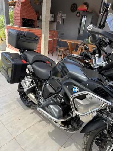 BMW GS 1250 triple black