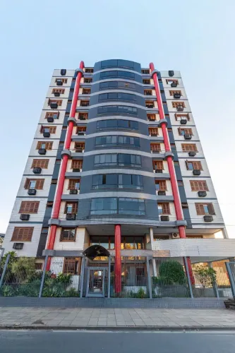 Apartamento de 3 dormitórios com suíte, 2 vagas individuais e depósito privativo no bairro