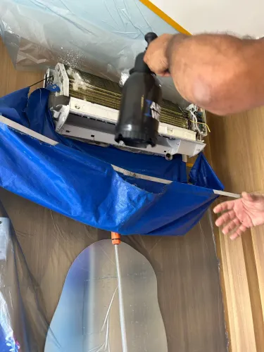 Instalação e Limpeza de ar condicionado
