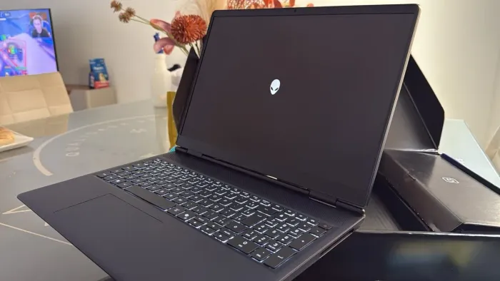 Notebook Gamer Alienware Aurora Core 7 32gb 3TB RTX 5040
