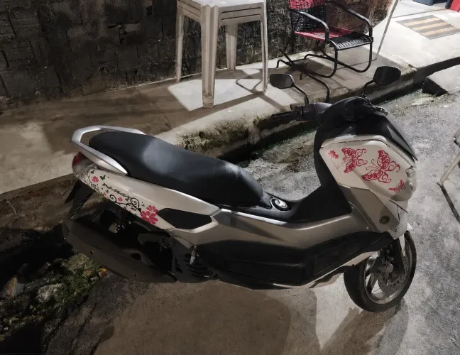 NMAX 160 Automática top de linha.Chama Atenção Onde Passa