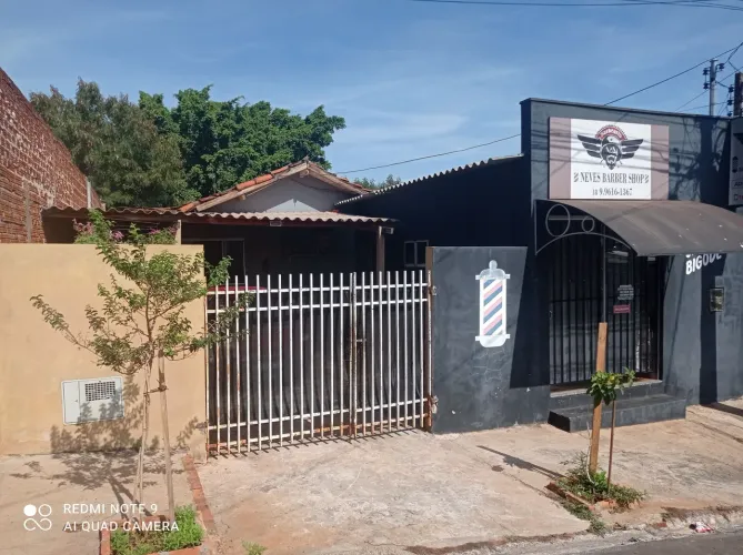 Vendo casa em Assis sp  ou troco 