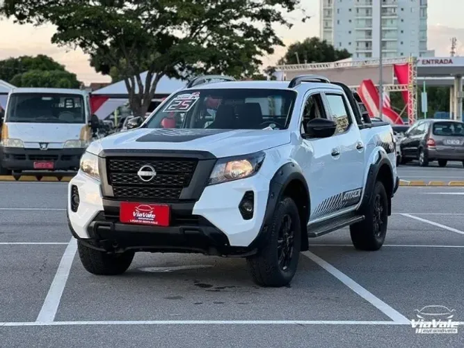 Nissan Frontier Attac.cd 4X4 2.3 Bi-TB Die. AUT 2025