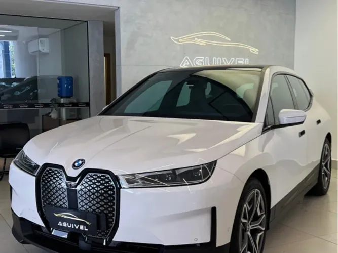 BMW IX 2 Xdrive 30 M Sport (elétrico) 2023