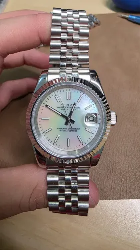 Seiko Modal