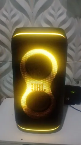 Som JBL club 120 original pregando perfeitamente ainda tá na garantia preço $ 1.980
