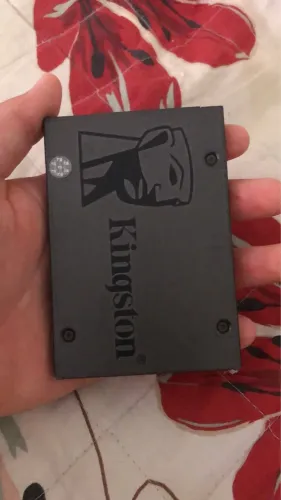 SSD DE 120GB KINGSTON OTIMO PARA TRABALHO NOVO NUNCA USADO