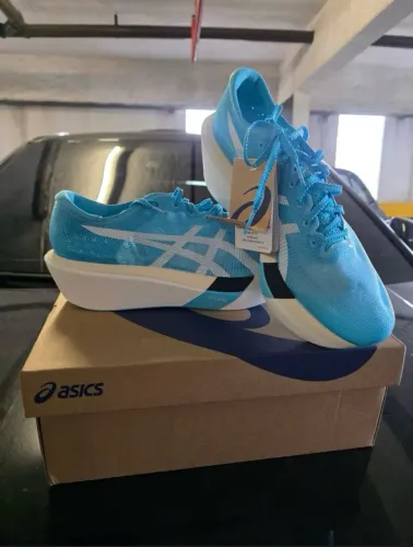 ASICS Metaspeed SKY 42