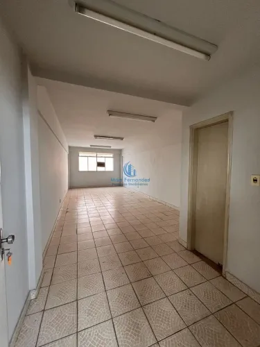 2 salas comerciais para locação no coração de São Lourenço! REF: LA045