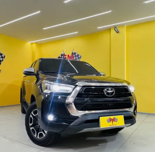 Toyota Hilux CD SRX 4X4 2.8 TDI 16V Diesel Aut. 2023