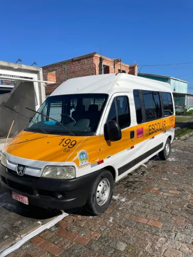 Peugeot Boxer 2.3 Minibus 15/16l TB Diesel. 2010