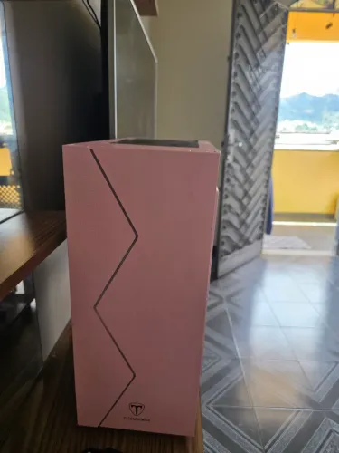 Gabinete rosa usado