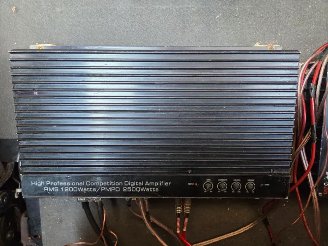 Roadstar 1200 soundigital 800 taramps cara preta Aceito trocas