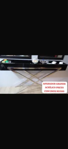 Aparador preto e inox