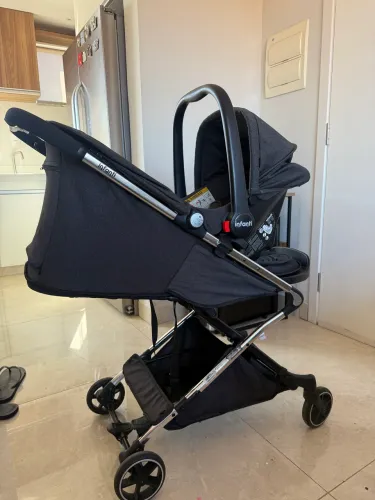 Carrinho Infanti Zyon Travel System + bebê conforto + base