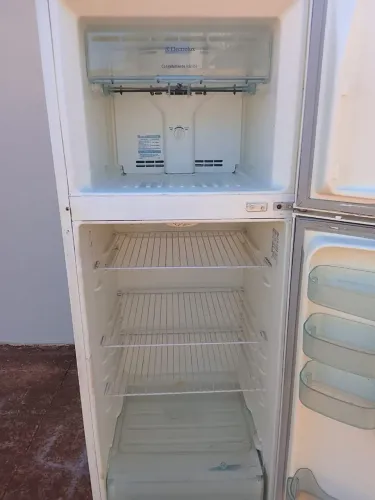 Geladeira Frost Free revisada 3 meses de garantia entrega grátis