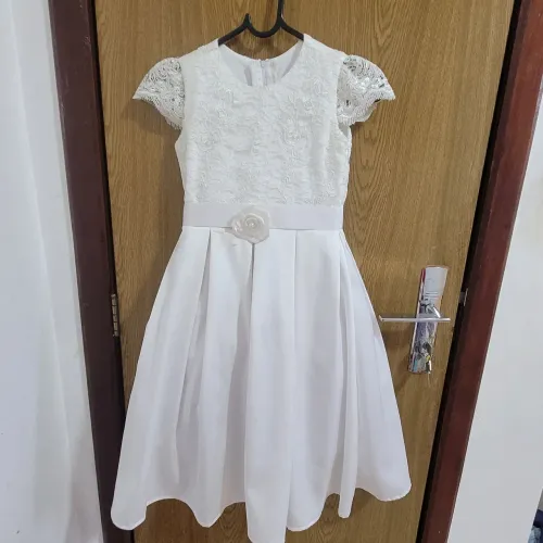 Vestido branco infantil para formatura, batizado, etc.