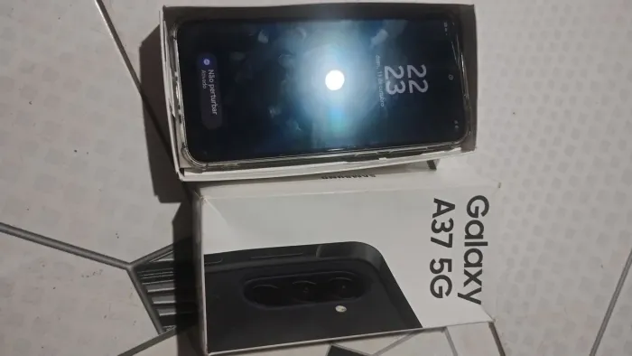 VENDO OU TROCO POR CELULAR MOTOROLA 