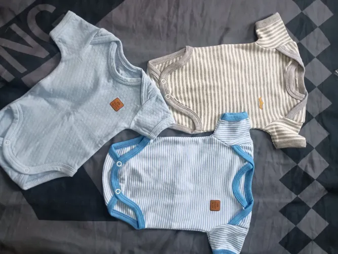 3 bodys para bebê de 0 a 3 meses 