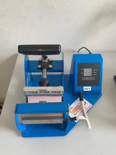 Prensa térmica para canecas da compacta print