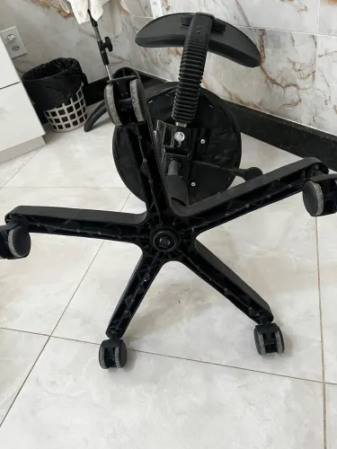 Vende-se cadeira giratória
